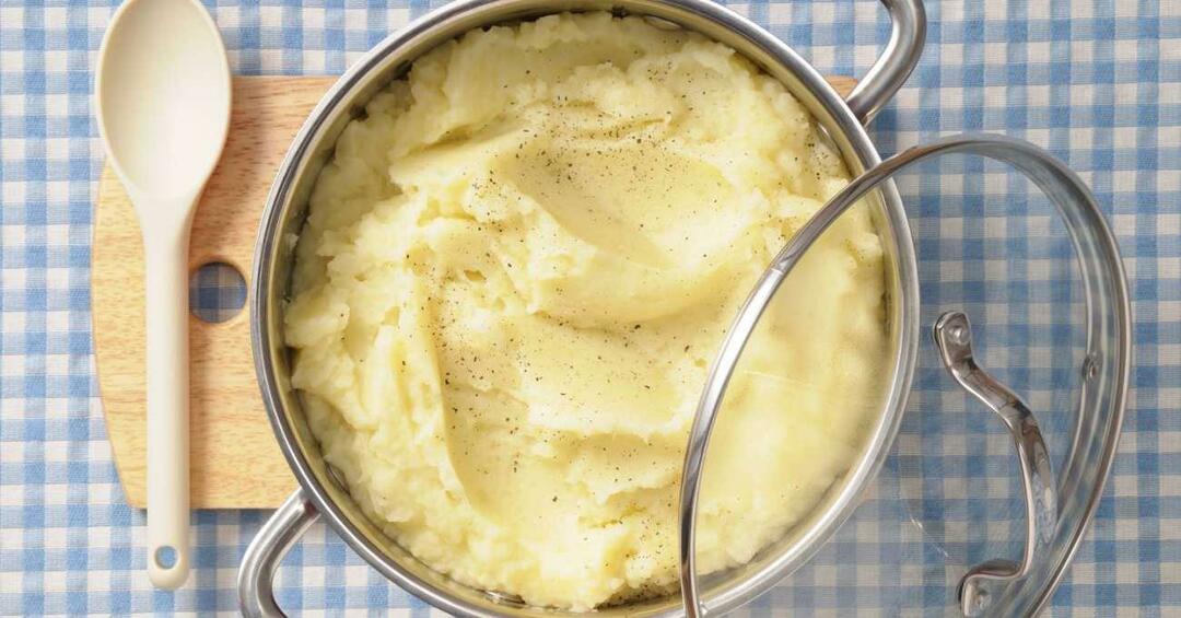 Kā pagatavot gludu kartupeļu biezeni