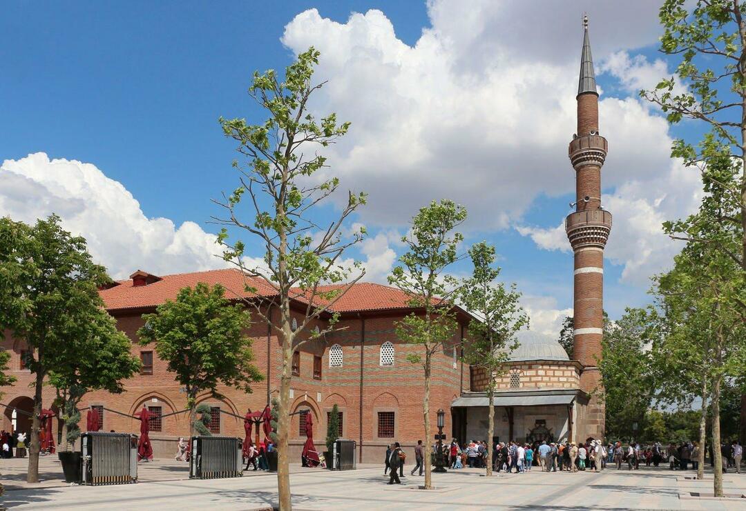 Attēli no Hacı Bayram-ı Veli mošejas