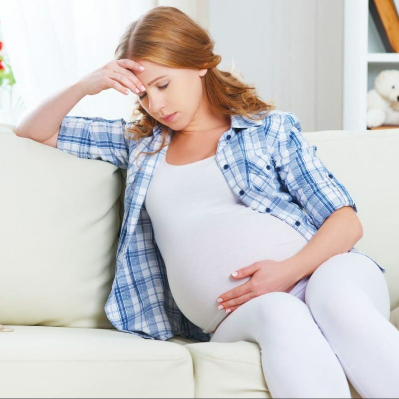 Kādi ir dzelzs deficīta simptomi grūtniecības laikā?