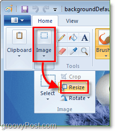 mainiet sava attēla izmēru Windows 7 krāsā, noklikšķinot uz attēla un pēc tam mainot tā lielumu