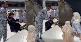 Masjid al-Haram aizsargs ieradās palīgā! Kamēr mazie svētceļnieku kandidāti mēģina pieskarties Kaaba...
