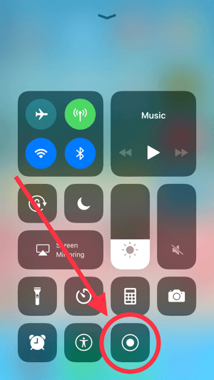 Pieskarieties ekrāna ierakstīšanas ikonai, lai sāktu ierakstīšanu iOS ierīcē.