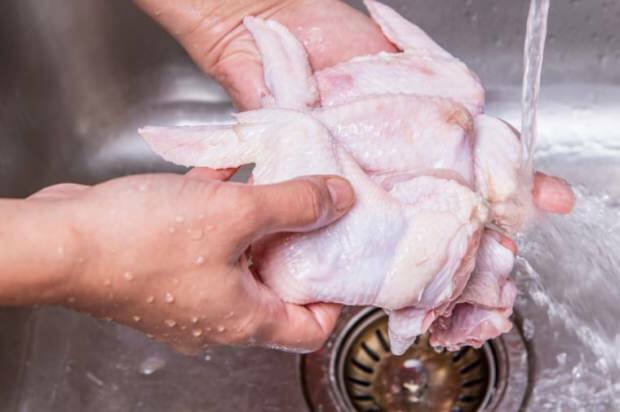Kā vistu vajadzētu tīrīt?