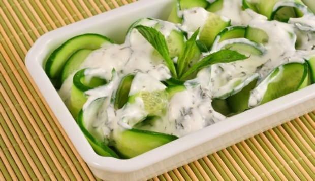 Jogurta salātu recepte
