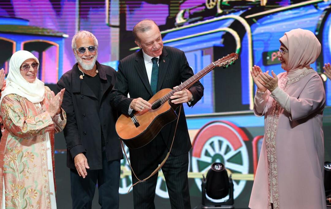 Jusufs Islams atdeva savu ģitāru prezidentam Erdoganam