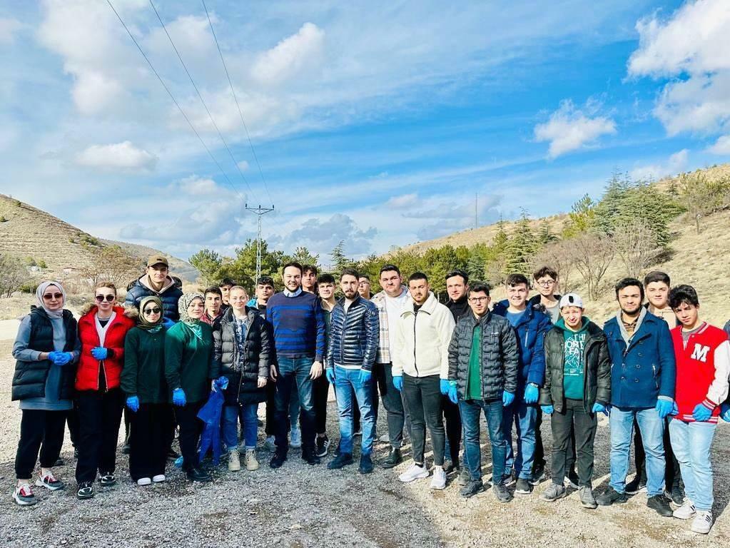 Jaunieši Ankarā uzsāka darbu zero waste projekta ietvaros
