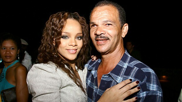 Rihanna izstiepa palīdzīgu roku savam tēvam, kurš tika pieķerts koronavīruss