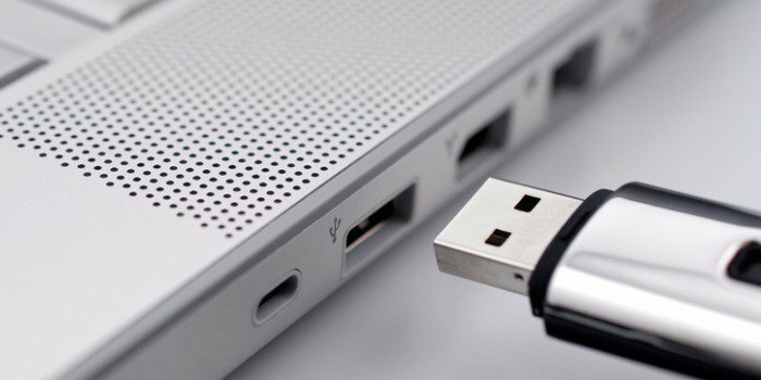 Izveidojiet Windows 10 USB bootable flash drive (atjaunināts)