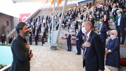 Prezidenta Erdoğan un Uğur Işılak sveicieni no sociāla attālināšanās