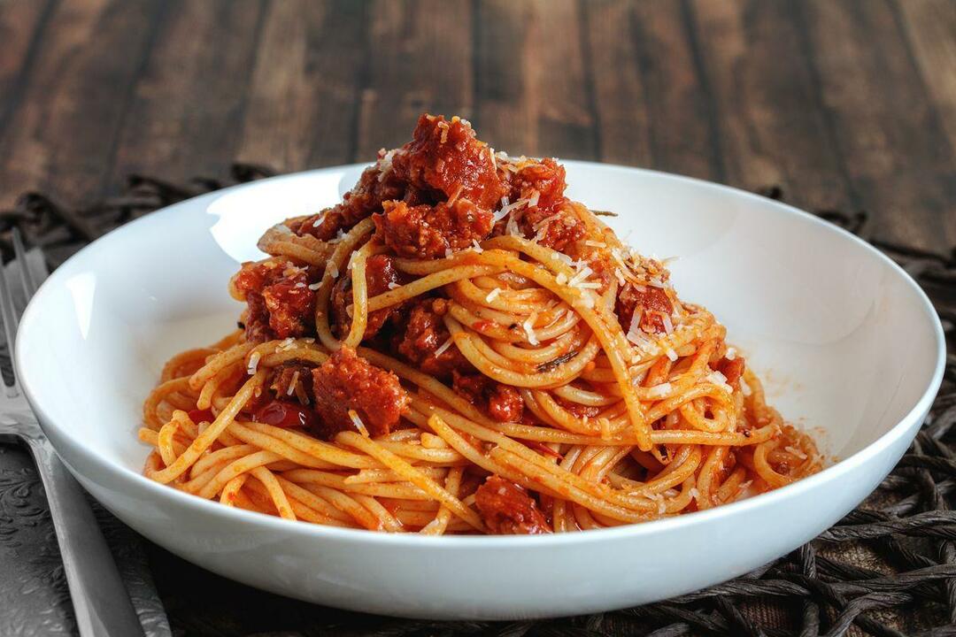 Areda Piar izpētīja: Turcijā populārākie makaroni ir spageti ar tomātu mērci