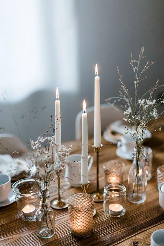 Sveču izmantošana galda dekorēšanā