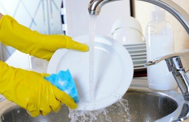 Padomi ātrai un praktiskai trauku mazgāšanai
