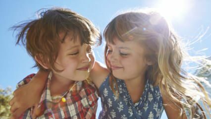 Kāda ir ideālā vecuma atšķirība starp diviem brāļiem un māsām? Kad jādara otrais bērns?