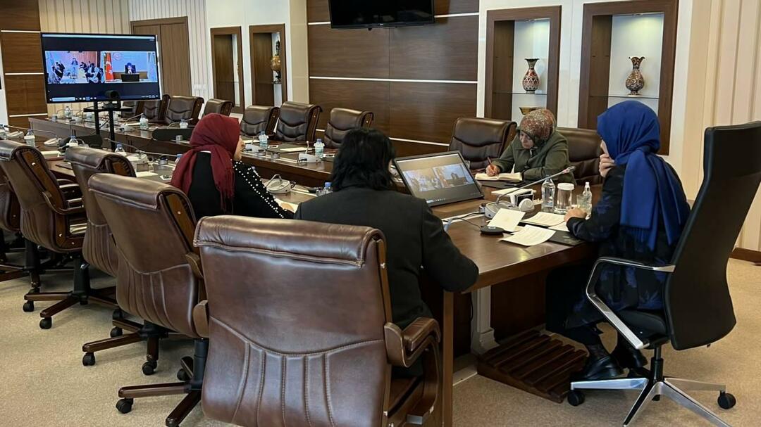 Ģimenes un sociālo pakalpojumu ministrs Mahinur Özdemir Göktaş Palestīnas sarunas